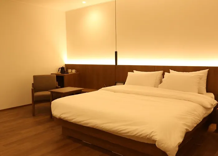 Yimok Hotel *